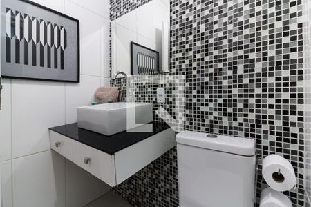 Apartamento à venda com 54m², 2 quartos e 1 vaga Apartamento à venda com 54m², 2 quartos e 1 vagaBanheiro