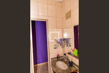 Casa à venda com 188m², 4 quartos e 2 vagasBanheiro 1