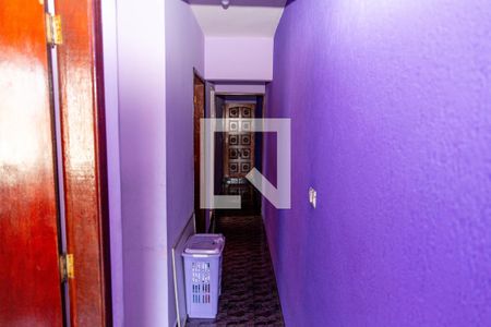 Casa à venda com 188m², 4 quartos e 2 vagasCorredor