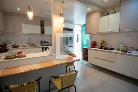 Apartamento à venda com 275m², 3 quartos e 1 vaga Apartamento à venda com 275m², 3 quartos e 1 vagaCozinha