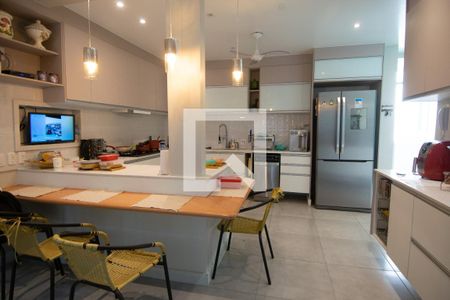 Apartamento à venda com 275m², 3 quartos e 1 vaga Apartamento à venda com 275m², 3 quartos e 1 vagaCozinha