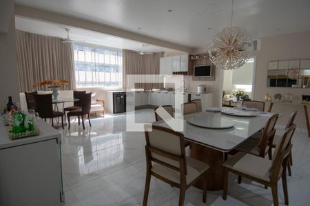 Apartamento à venda com 275m², 3 quartos e 1 vaga Apartamento à venda com 275m², 3 quartos e 1 vagaSala de Jantar