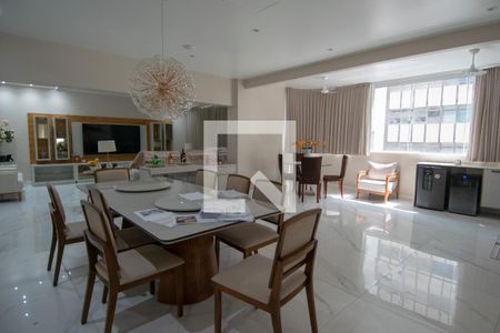 Apartamento à venda com 275m², 3 quartos e 1 vaga Apartamento à venda com 275m², 3 quartos e 1 vagaSala de Estar