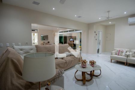 Apartamento à venda com 275m², 3 quartos e 1 vaga Apartamento à venda com 275m², 3 quartos e 1 vagaSala de Estar