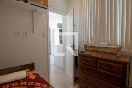 Apartamento à venda com 275m², 3 quartos e 1 vaga Apartamento à venda com 275m², 3 quartos e 1 vagaQuarto de Serviço