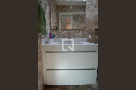 Apartamento à venda com 275m², 3 quartos e 1 vaga Apartamento à venda com 275m², 3 quartos e 1 vagaBanheiro Social