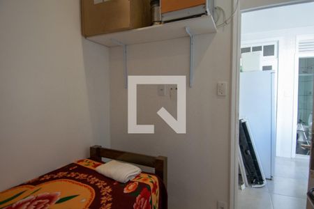 Apartamento à venda com 275m², 3 quartos e 1 vaga Apartamento à venda com 275m², 3 quartos e 1 vagaQuarto de Serviço