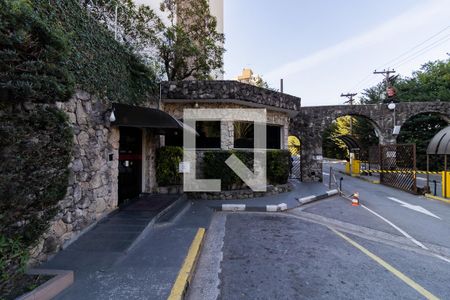 Apartamento para alugar com 58m², 2 quartos e 1 vaga Apartamento para alugar com 58m², 2 quartos e 1 vagaFachada