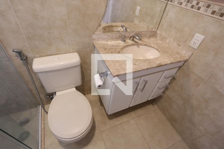 Casa de condomínio para alugar com 110m², 2 quartos e 2 vagasBanheiro da Suíte