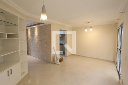 Sala de casa de condomínio para alugar com 2 quartos, 110m² em Cangaíba, São Paulo