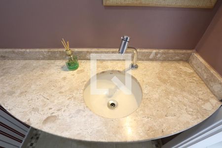 Lavabo de casa de condomínio para alugar com 2 quartos, 110m² em Cangaíba, São Paulo