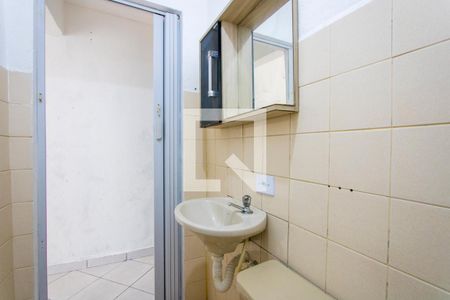 Banheiro de casa para alugar com 1 quarto, 40m² em Vila Alzira, Santo André