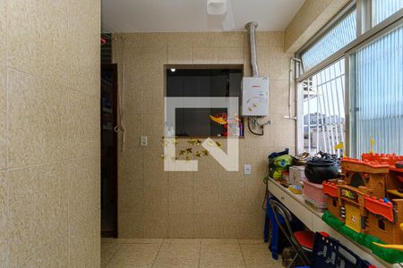 Apartamento à venda com 107m², 2 quartos e 1 vagaÁrea de Serviço