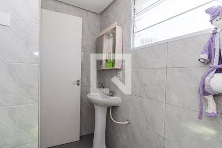 Casa à venda com 170m², 3 quartos e 2 vagasBanheiro