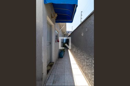 Casa à venda com 183m², 3 quartos e 3 vagas Casa à venda com 183m², 3 quartos e 3 vagasCorredor Lateral