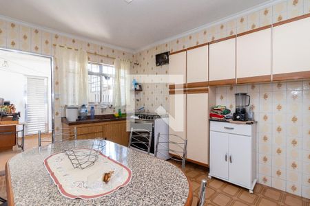 Casa à venda com 183m², 3 quartos e 3 vagas Casa à venda com 183m², 3 quartos e 3 vagasCozinha