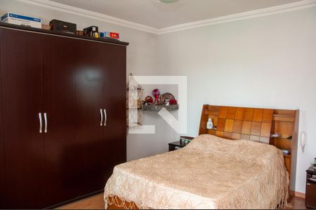 Casa à venda com 240m², 3 quartos e 3 vagasSuíte