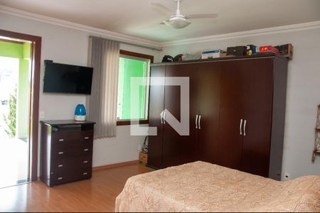 Casa à venda com 240m², 3 quartos e 3 vagasSuíte