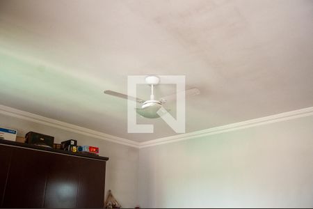 Casa à venda com 240m², 3 quartos e 3 vagasSuíte