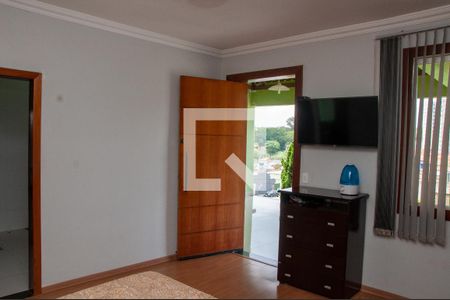 Casa à venda com 240m², 3 quartos e 3 vagasSuíte