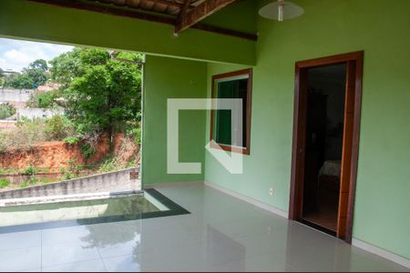 Casa à venda com 240m², 3 quartos e 3 vagasVaranda Suíte