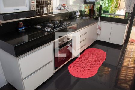 Casa à venda com 240m², 3 quartos e 3 vagasCozinha