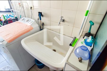 Apartamento à venda com 120m², 3 quartos e 2 vagas Apartamento à venda com 120m², 3 quartos e 2 vagasLavanderia