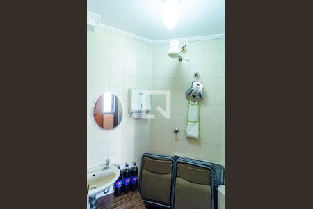 Apartamento à venda com 120m², 3 quartos e 2 vagas Apartamento à venda com 120m², 3 quartos e 2 vagasBanheiro de Serviço