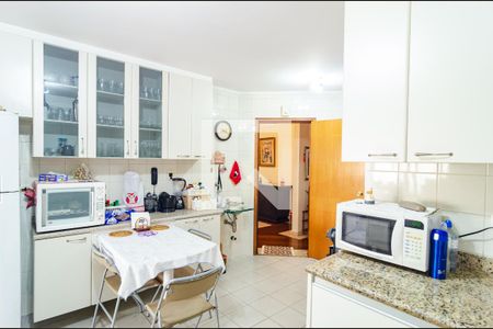 Apartamento à venda com 120m², 3 quartos e 2 vagas Apartamento à venda com 120m², 3 quartos e 2 vagasCozinha