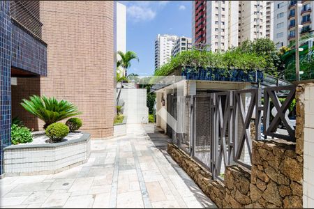 Apartamento à venda com 120m², 3 quartos e 2 vagas Apartamento à venda com 120m², 3 quartos e 2 vagasEntrada