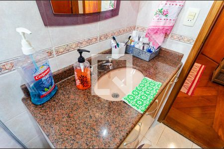 Apartamento à venda com 120m², 3 quartos e 2 vagas Apartamento à venda com 120m², 3 quartos e 2 vagasBanheiro Social