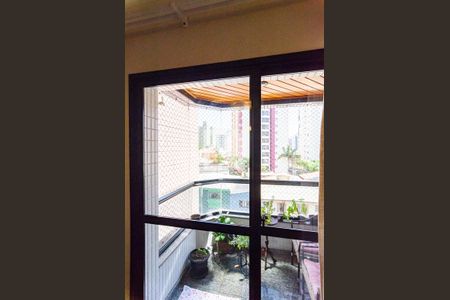 Apartamento à venda com 120m², 3 quartos e 2 vagas Apartamento à venda com 120m², 3 quartos e 2 vagasVaranda