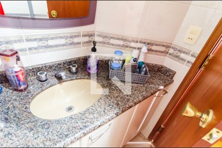 Apartamento à venda com 120m², 3 quartos e 2 vagas Apartamento à venda com 120m², 3 quartos e 2 vagasBanheiro da Suíte