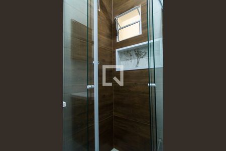 Banheiro de apartamento para alugar com 1 quarto, 24m² em Vila Fachini, São Paulo