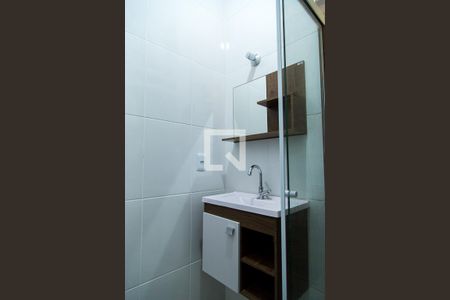Banheiro de apartamento para alugar com 1 quarto, 24m² em Vila Fachini, São Paulo