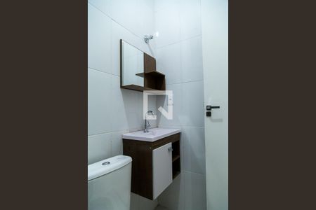 Banheiro de apartamento para alugar com 1 quarto, 30m² em Vila Fachini, São Paulo