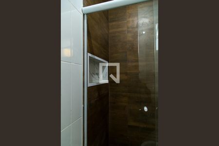 Banheiro de apartamento para alugar com 1 quarto, 30m² em Vila Fachini, São Paulo