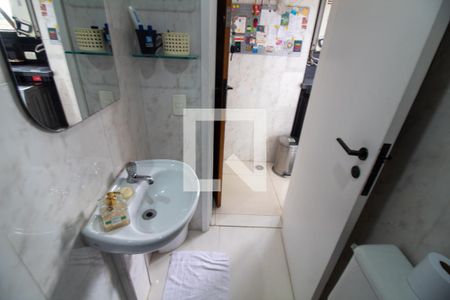 Apartamento à venda com 128m², 3 quartos e 2 vagasBanheiro de Serviço