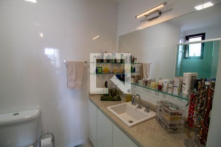 Apartamento à venda com 128m², 3 quartos e 2 vagasBanheiro da Suíte