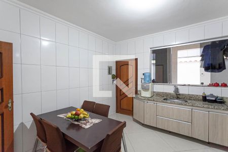 Casa à venda com 320m², 4 quartos e 10 vagas Casa à venda com 320m², 4 quartos e 10 vagasCozinha