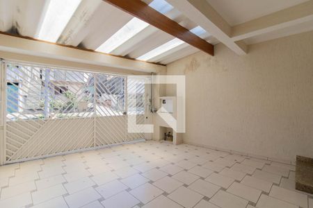 Casa para alugar com 142m², 3 quartos e 5 vagas Casa para alugar com 142m², 3 quartos e 5 vagasGaragem