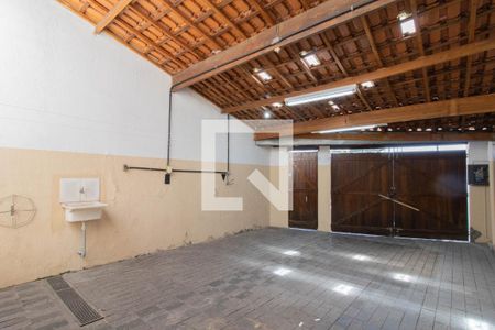 Casa para alugar com 142m², 3 quartos e 5 vagas Casa para alugar com 142m², 3 quartos e 5 vagasGaragem 2