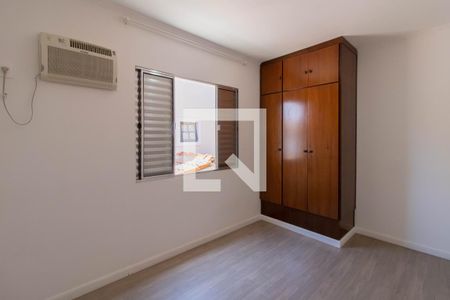 Casa para alugar com 142m², 3 quartos e 5 vagas Casa para alugar com 142m², 3 quartos e 5 vagasSuíte 2