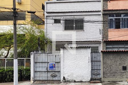 Casa para alugar com 300m², 3 quartos e 1 vagaFachada