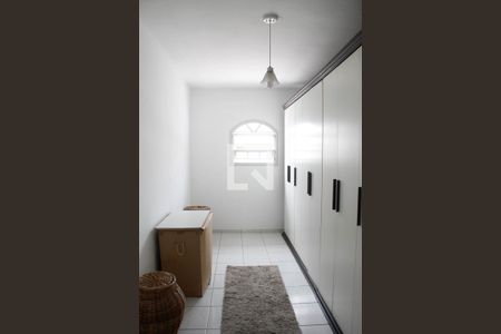 Casa de condomínio à venda com 260m², 3 quartos e 3 vagasCloset da suíte