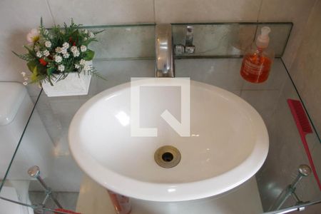 Casa de condomínio à venda com 260m², 3 quartos e 3 vagasLavabo