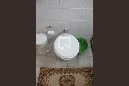 Casa de condomínio à venda com 260m², 3 quartos e 3 vagasBanheiro Social