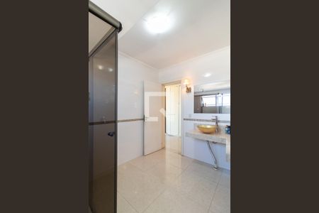 Casa à venda com 281m², 3 quartos e 4 vagasBanheiro do Quarto 3
