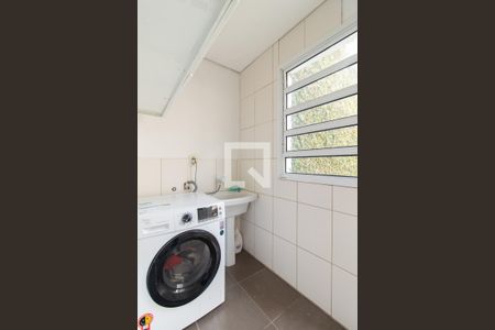 Casa à venda com 281m², 3 quartos e 4 vagasCozinha e Área de Serviço