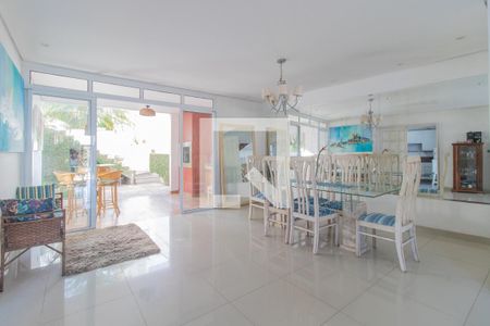 Sala de casa à venda com 3 quartos, 281m² em Teresópolis, Porto Alegre